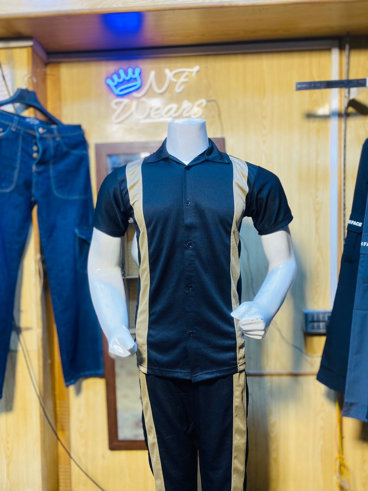 Liner Safari suit