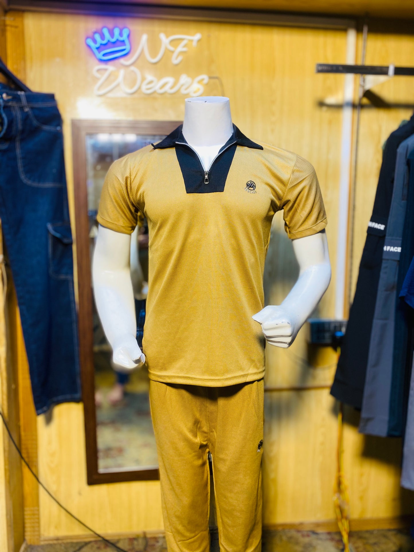 Colar Safari Suit