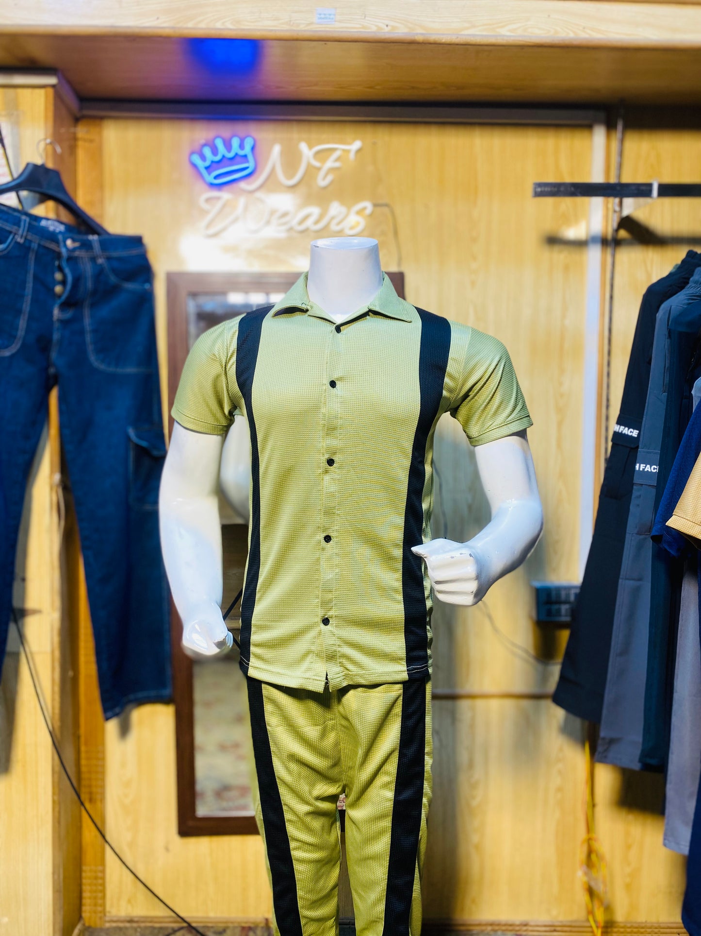Liner Safari suit